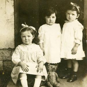 1920 Olive May Mary Hatten daughters of Hilda Hatten n