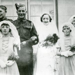 1940 Ray Neal marries Kathleen Bunning590